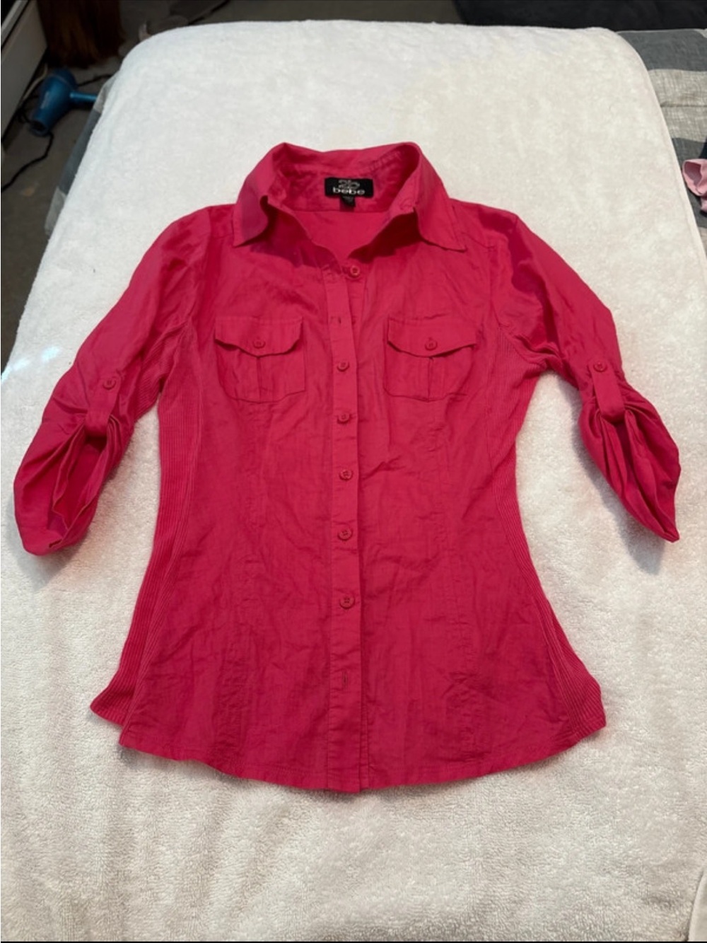 bebe Fuchsia Button-Front Collared Shirt with Roll-Tab Sleeves